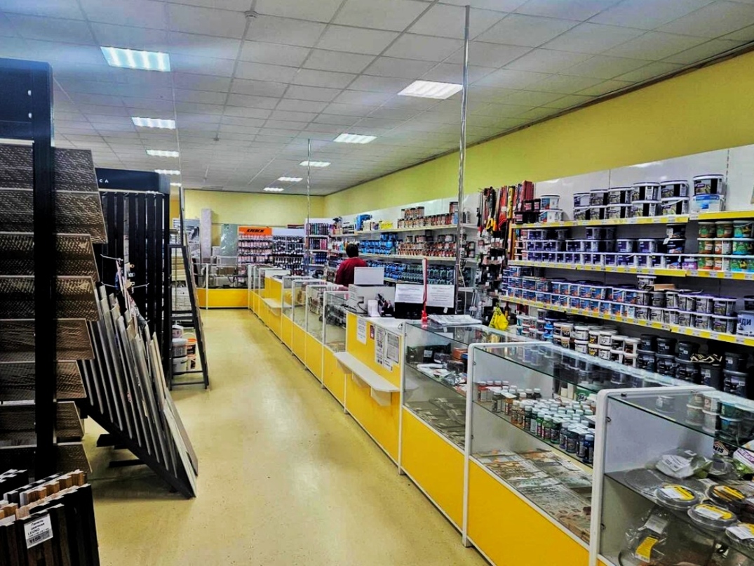 Торговый центр 6.000кв.м. Хозтовары, мебель 1