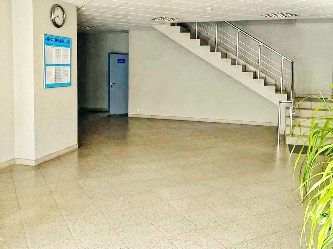 Производственная база 2.700кв.м. с техникой 5