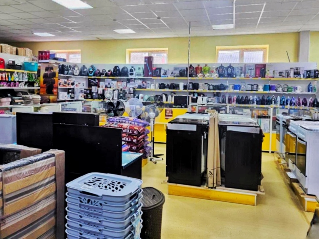 Торговый центр 6.000кв.м. Хозтовары, мебель 3