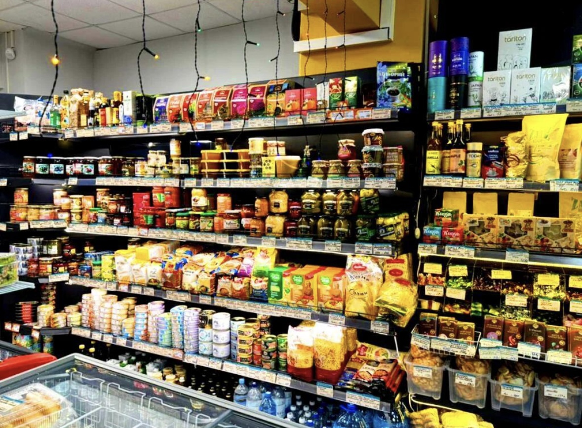 Два продуктовых магазина. Товар на 2.000.000руб 2